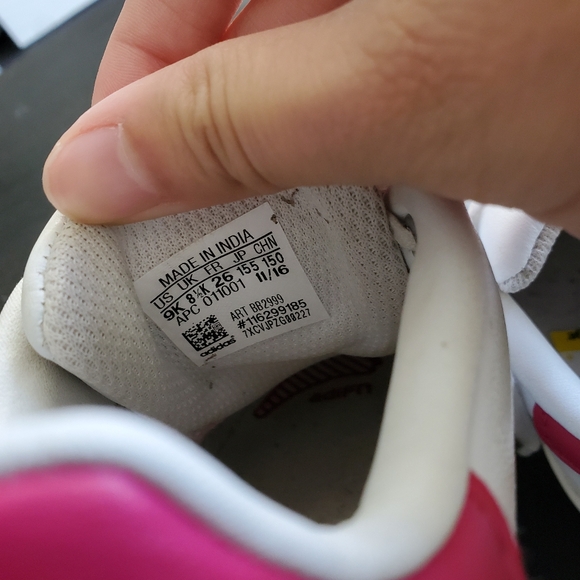 Adidas Stan Smith with Pink Details Size 9K - Picture 7 of 7